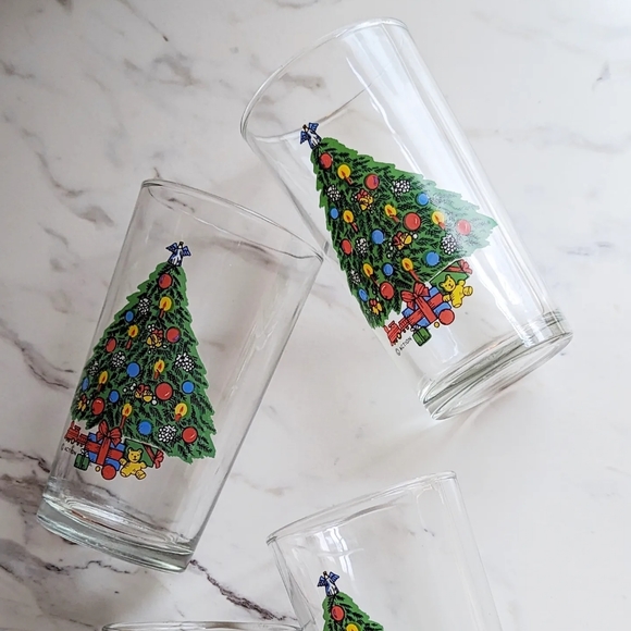 Vintage Other - COPY - 1993 Boxed Set of 4 Christmas Tree Glasses
